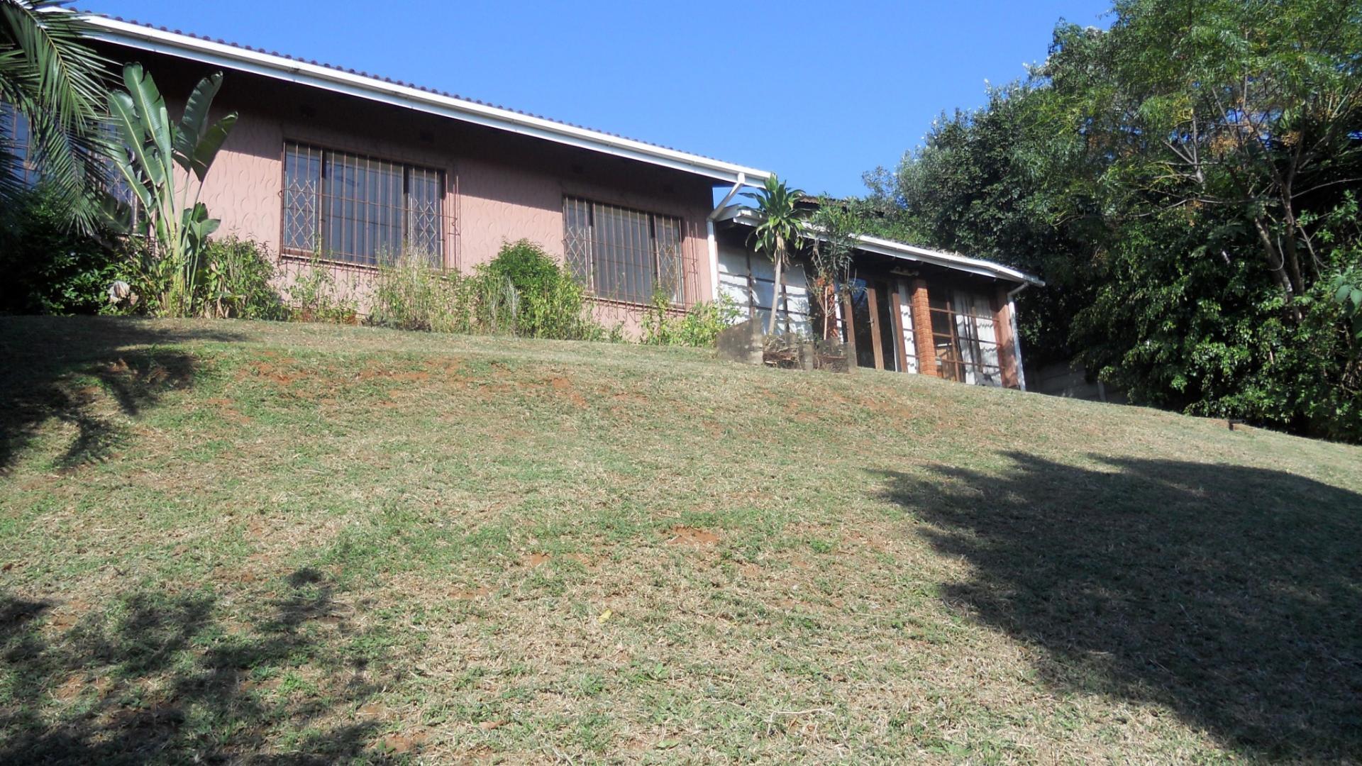 Front View of property in Uvongo