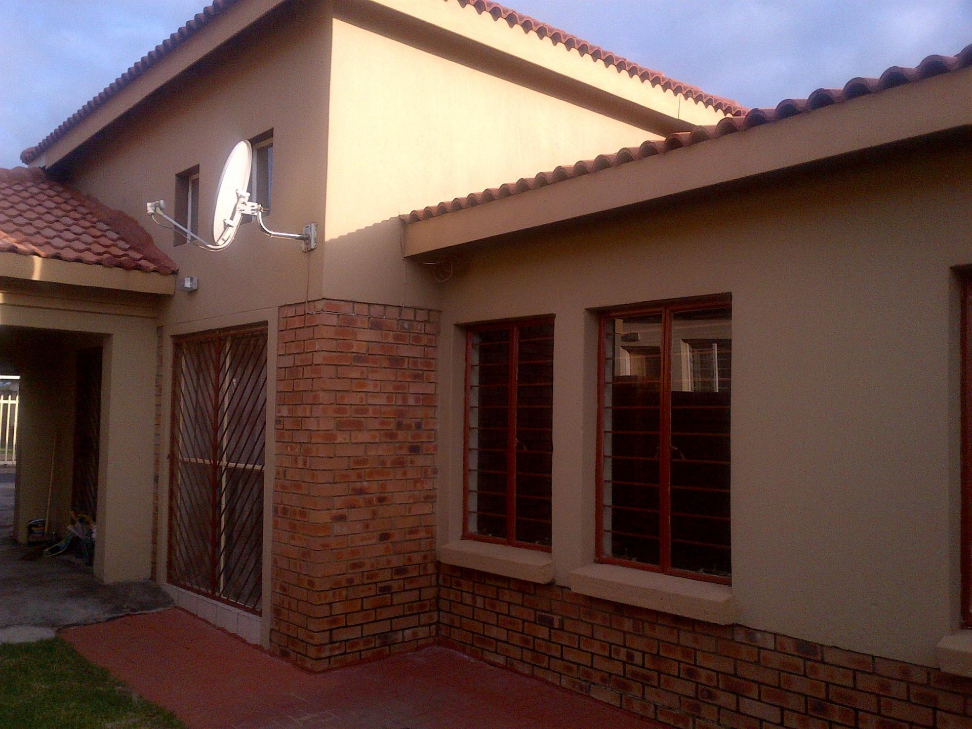 Front View of property in Reyno Ridge