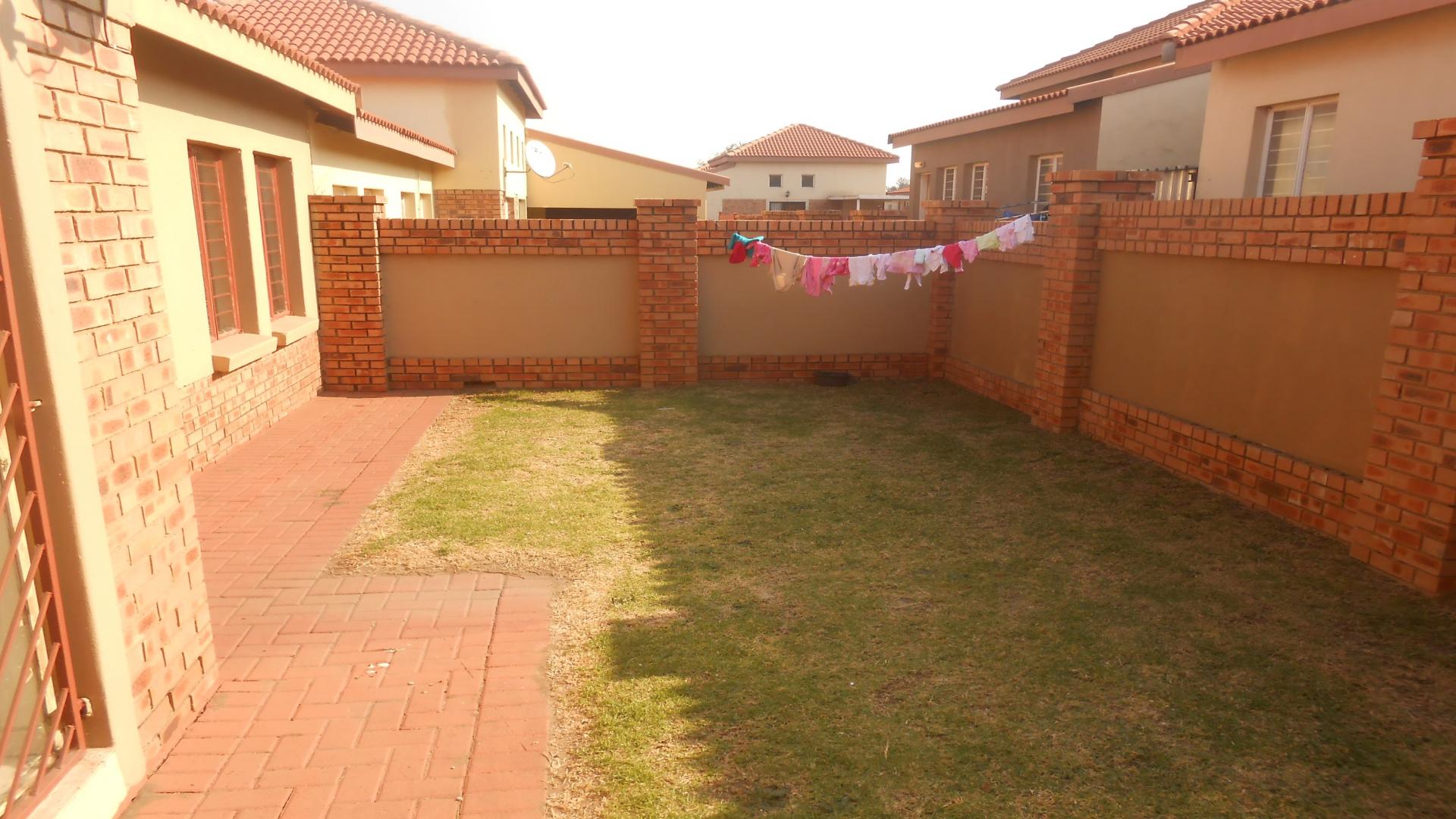 Backyard of property in Reyno Ridge