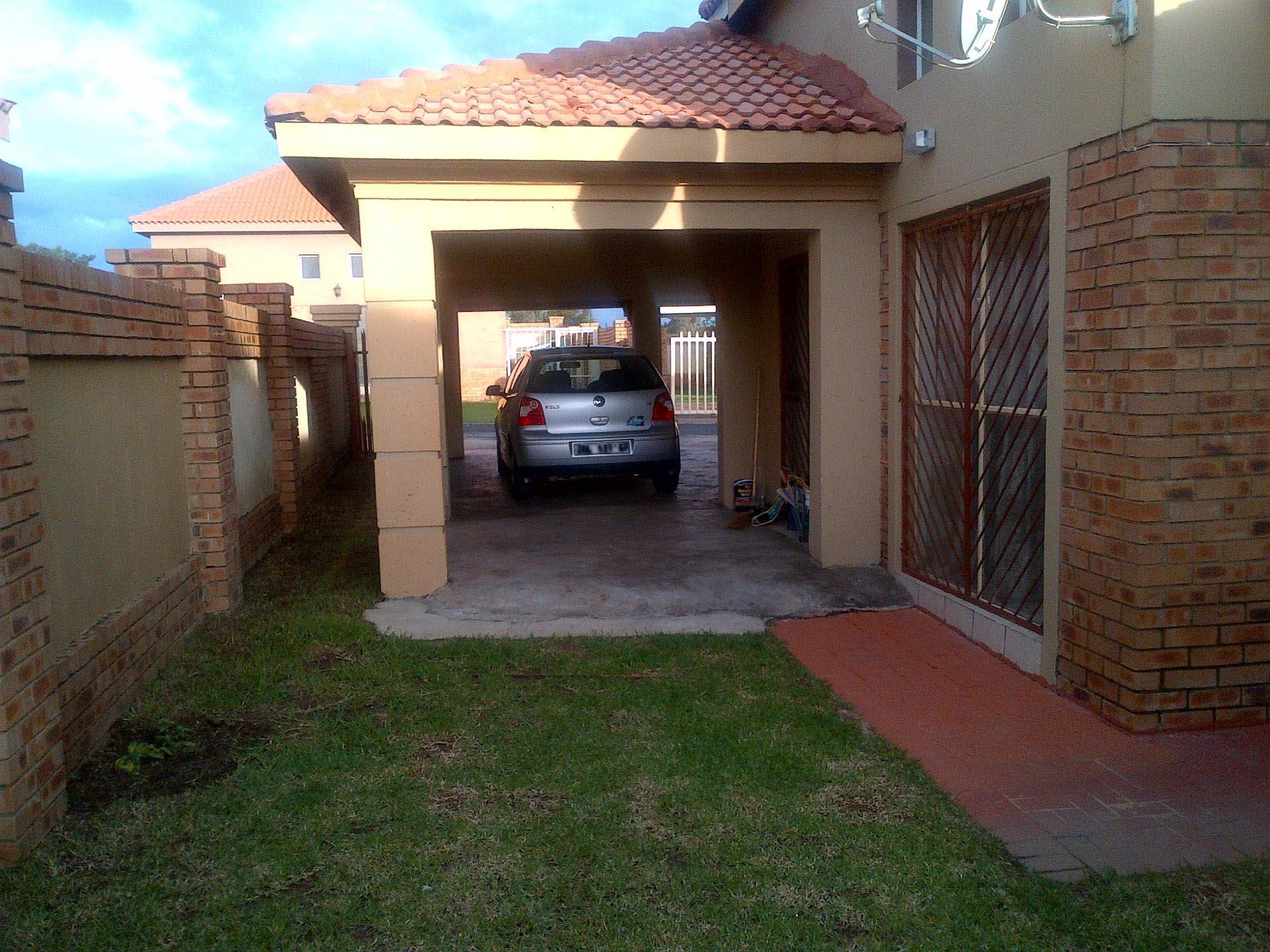 Front View of property in Reyno Ridge