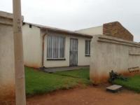 Front View of property in Roodekop