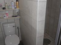 Main Bathroom - 3 square meters of property in Queensburgh