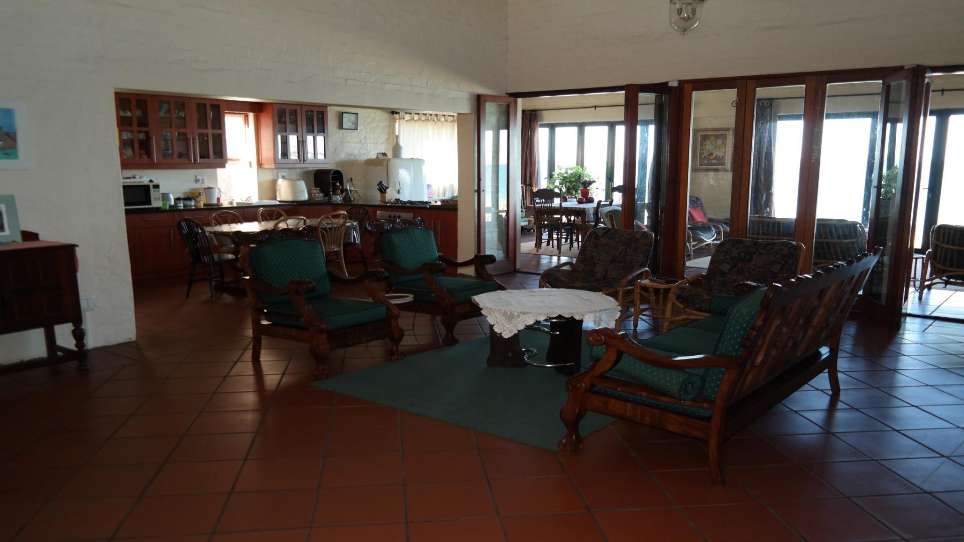 Lounges - 61 square meters of property in Saldanha