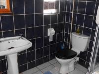 Main Bathroom - 8 square meters of property in Dawn Park
