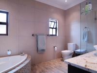 Bathroom 2 - 10 square meters of property in Silverwoods Country Estate