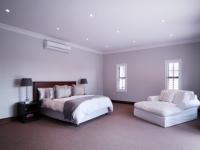 Main Bedroom - 49 square meters of property in Silverwoods Country Estate