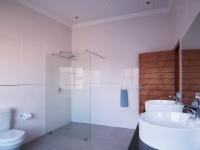 Main Bathroom - 7 square meters of property in Willow Acres Estate