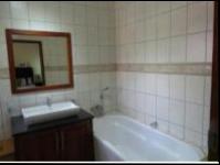 Bathroom 1 - 7 square meters of property in Ifafi