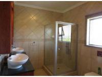 Main Bathroom - 5 square meters of property in Ifafi