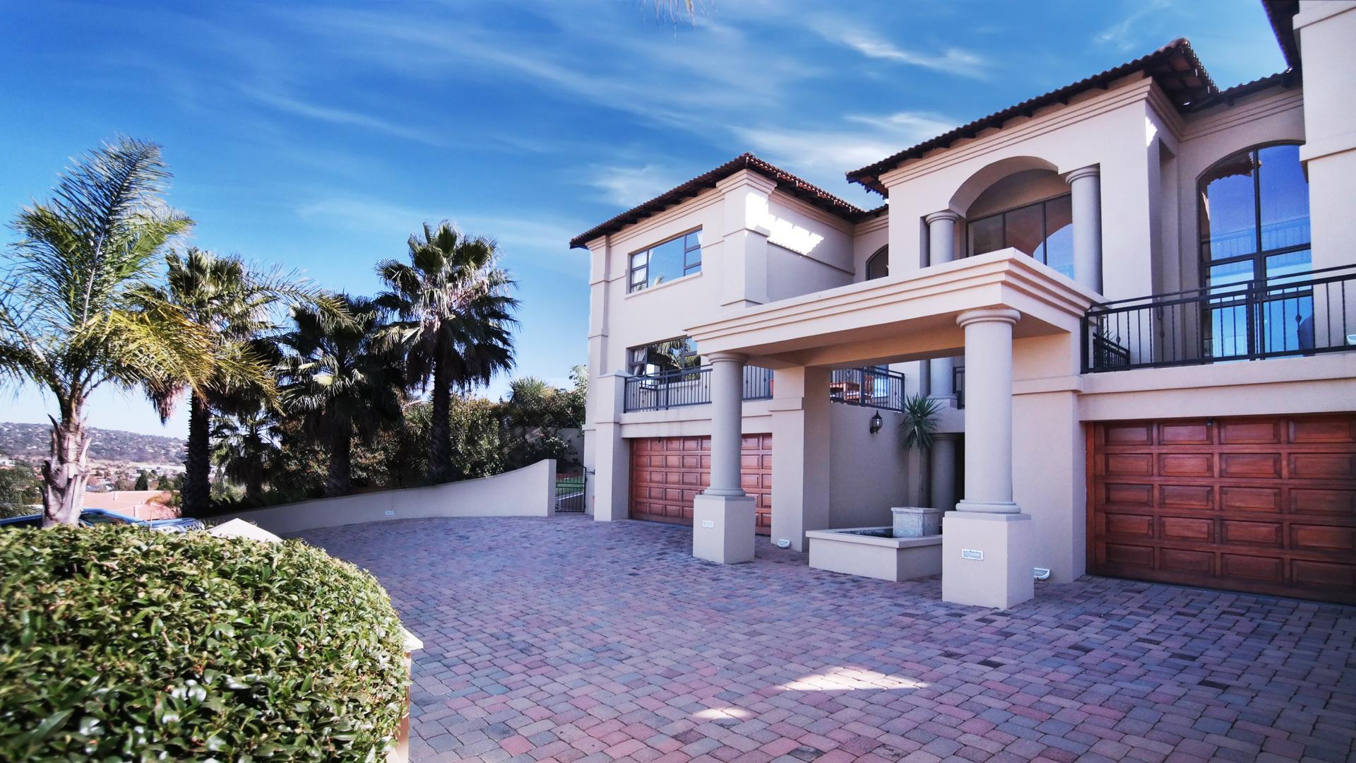 Front View of property in Woodhill Golf Estate