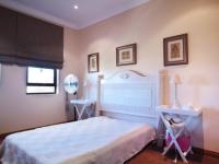 Bed Room 2 - 12 square meters of property in Woodhill Golf Estate