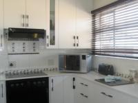 Kitchen - 14 square meters of property in Brackendowns
