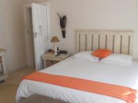 Main Bedroom - 24 square meters of property in Bluff