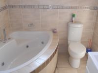 Bathroom 3+ - 20 square meters of property in Bluff