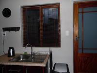 Kitchen - 8 square meters of property in George East