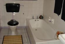 Bathroom 2 - 3 square meters of property in Venterstad