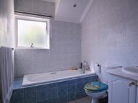 Bathroom 1 - 6 square meters of property in Woodlands Lifestyle Estate