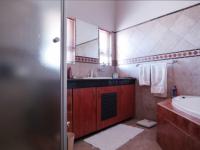 Main Bathroom - 9 square meters of property in Woodlands Lifestyle Estate