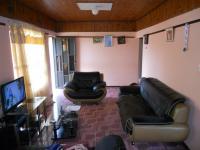 Lounges - 14 square meters of property in Umlazi