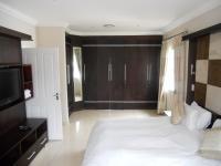 Main Bedroom - 28 square meters of property in Port Edward