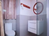 Bathroom 2 - 4 square meters of property in Silver Lakes Golf Estate