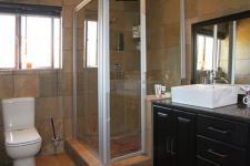 Main Bathroom - 8 square meters of property in Willow Acres Estate