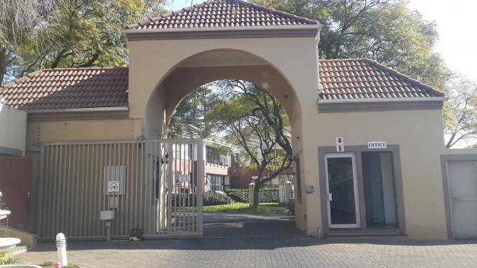 1 Bedroom Simplex for Sale For Sale in Oaklands - JHB - Private Sale - MR130954