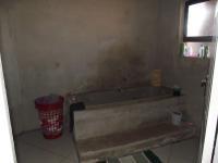 Main Bathroom - 12 square meters of property in Henley-on-Klip