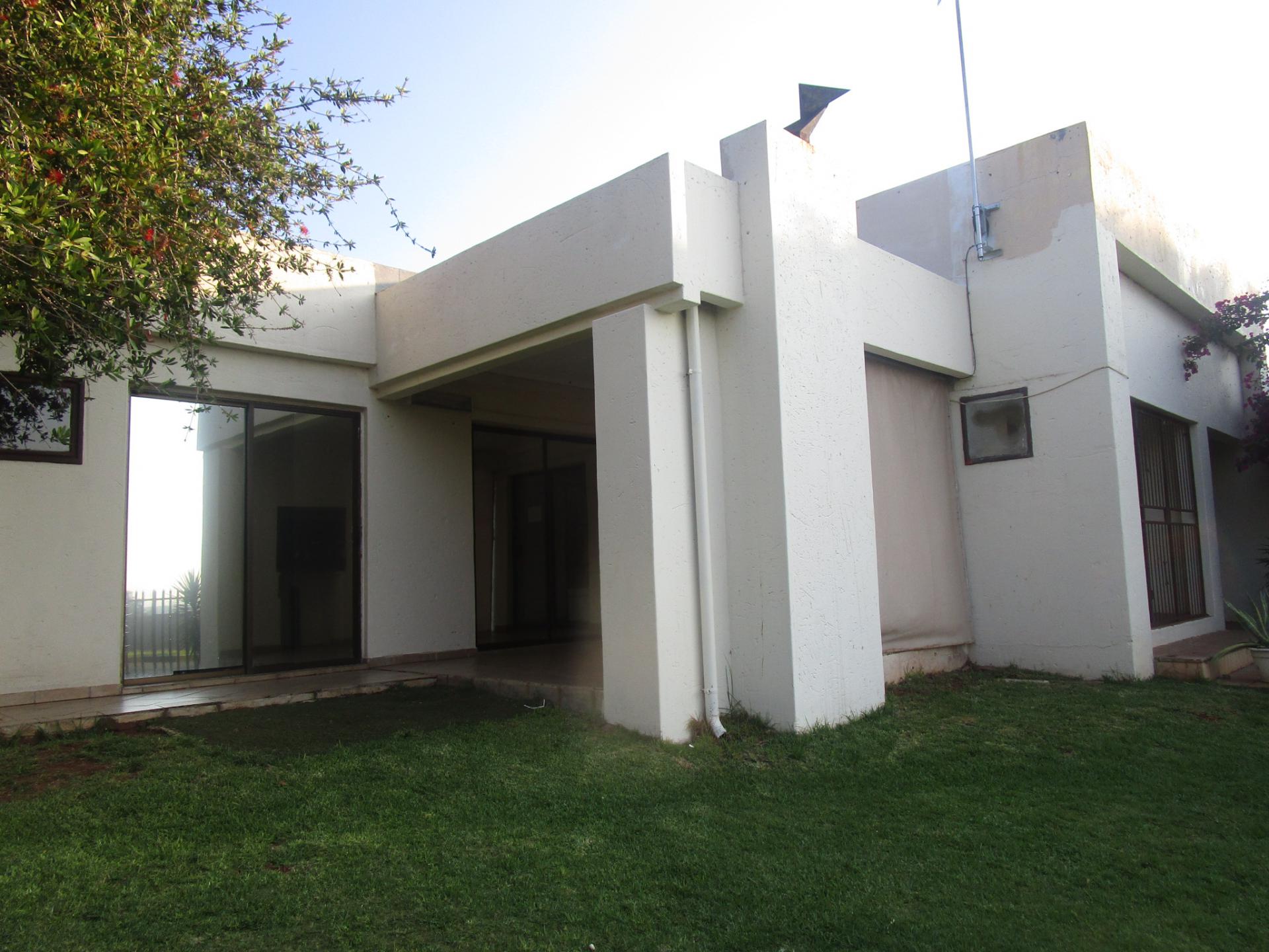 Front View of property in Westonaria