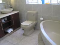 Main Bathroom - 9 square meters of property in Heidelberg - GP