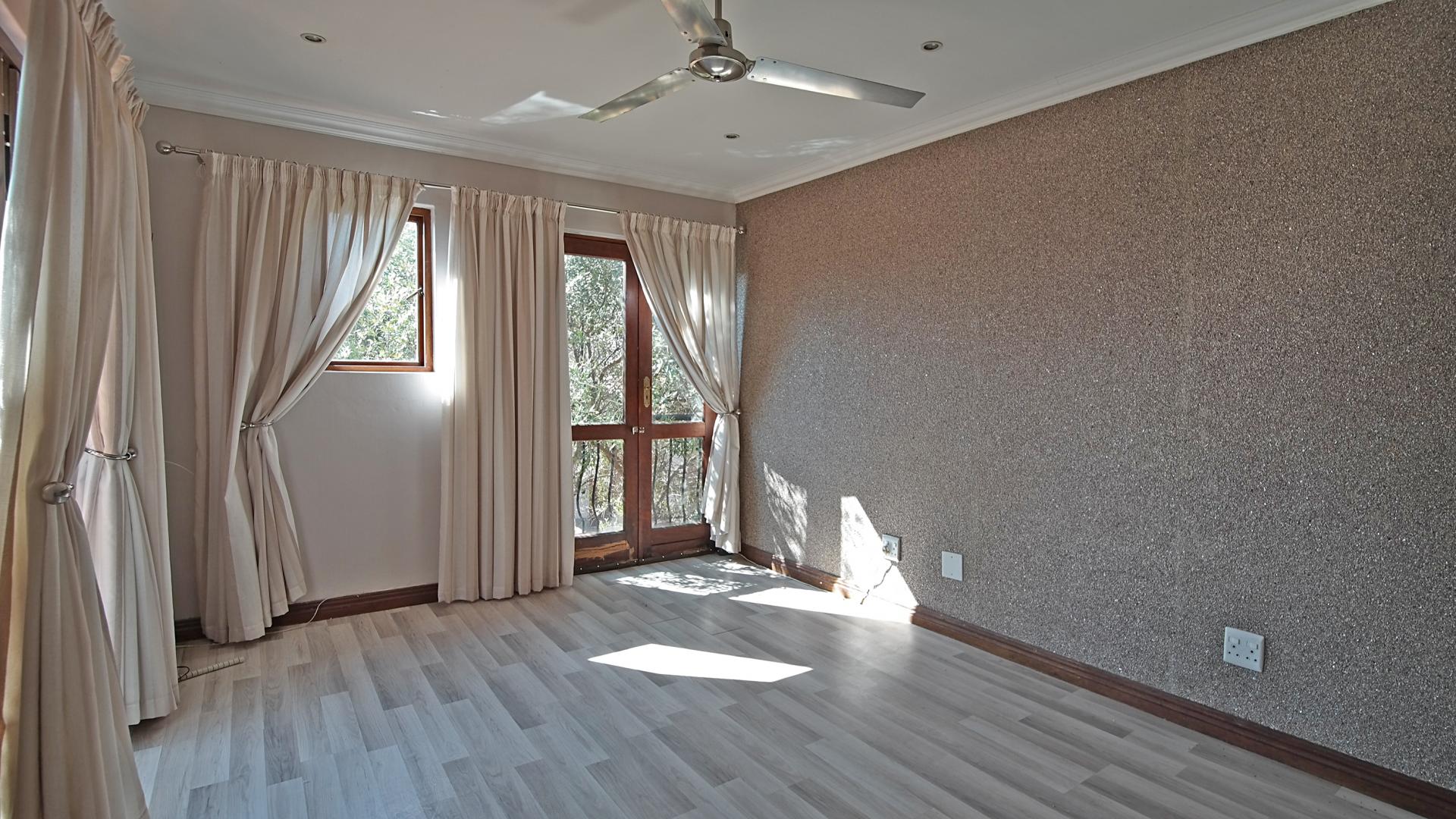 Main Bedroom - 24 square meters of property in The Wilds Estate