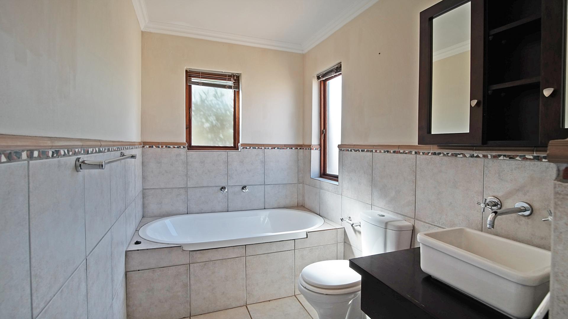 Main Bathroom - 7 square meters of property in The Wilds Estate