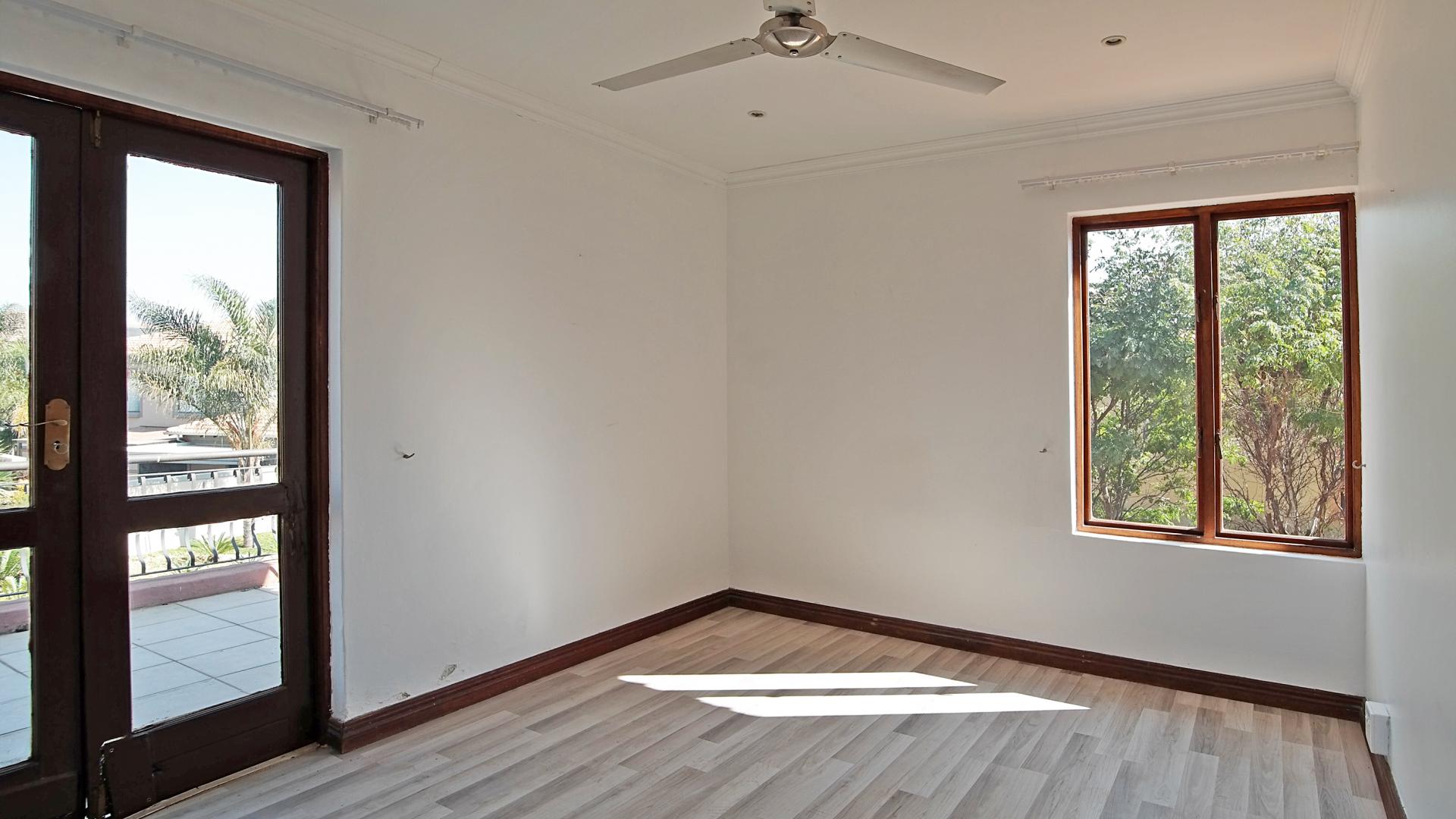 Bed Room 1 - 11 square meters of property in The Wilds Estate