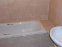 Main Bathroom - 18 square meters of property in Northmead
