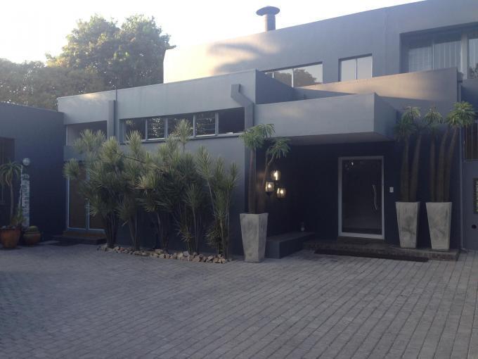 4 Bedroom House for Sale For Sale in Waterkloof - Private Sale - MR131211