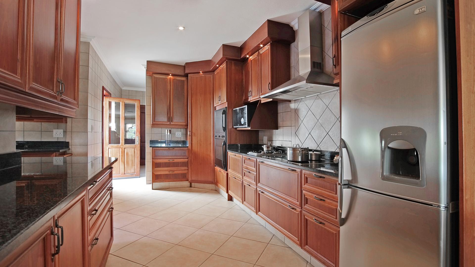 4 Bedroom House for Sale For Sale in Silver Lakes Golf Estate