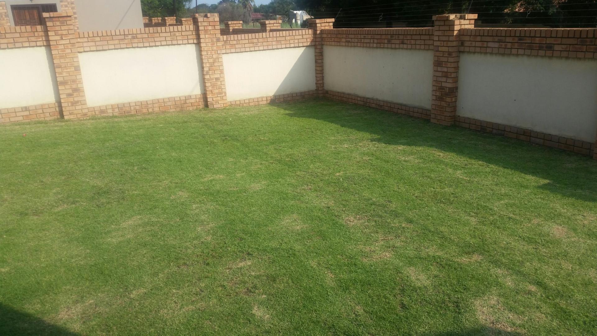 Backyard of property in Reyno Ridge