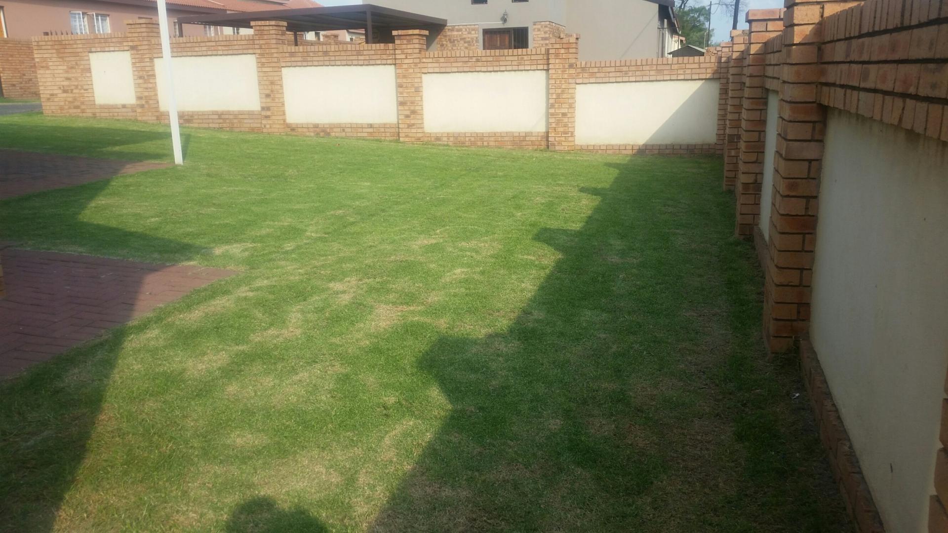 Backyard of property in Reyno Ridge