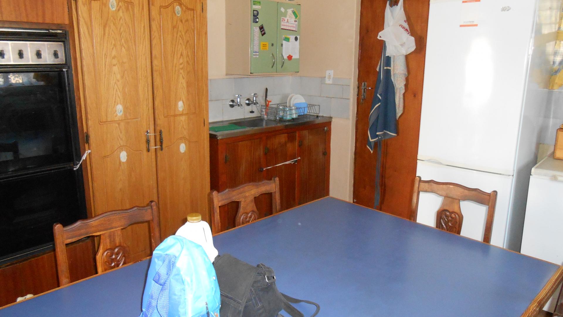 Kitchen - 50 square meters of property in Cullinan