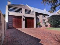 Front View of property in Silver Lakes Golf Estate