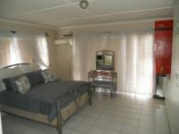 Main Bedroom - 27 square meters of property in Bluff