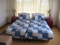 Bed Room 2 - 14 square meters of property in Hibberdene