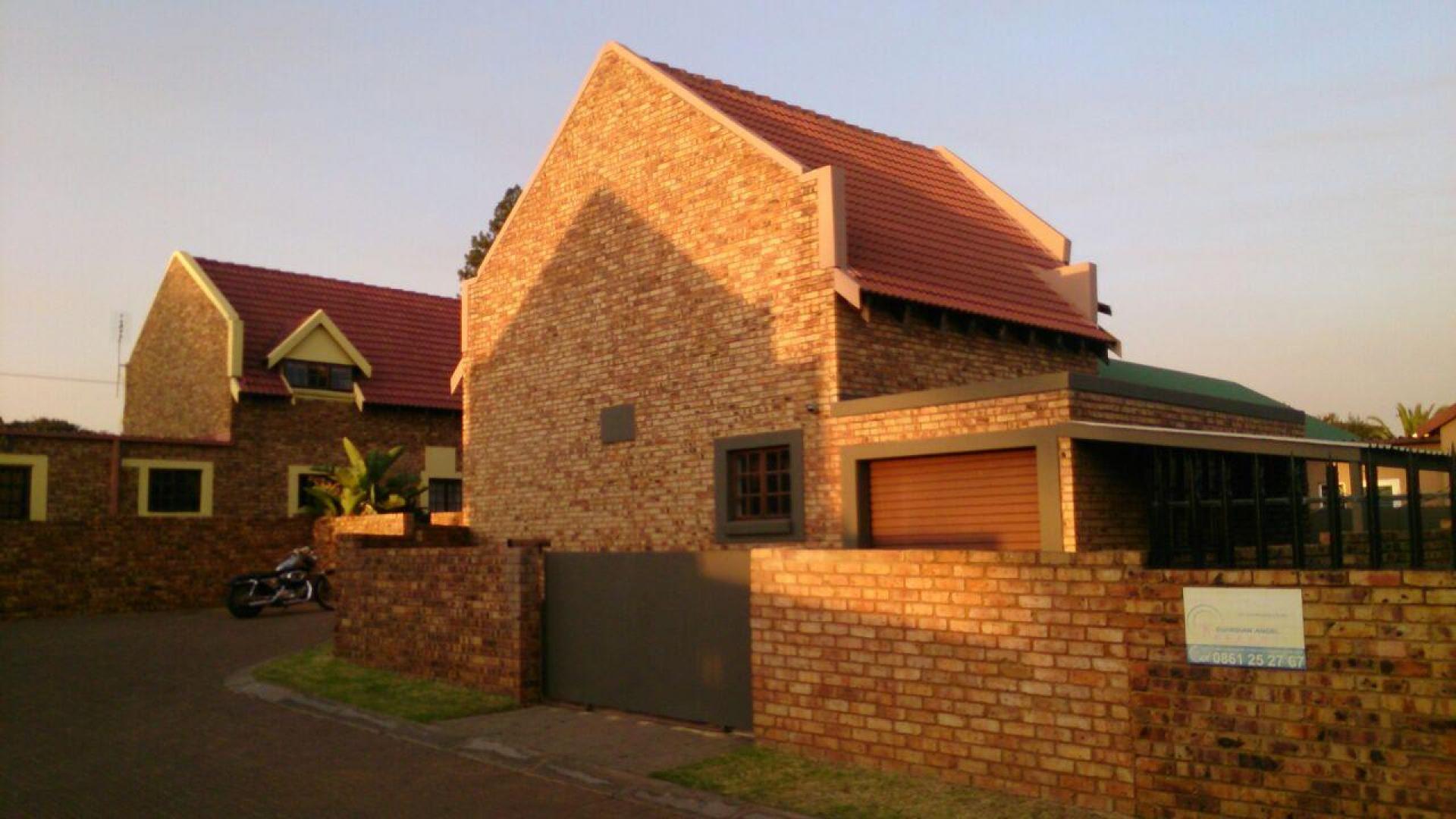 Front View of property in Reyno Ridge