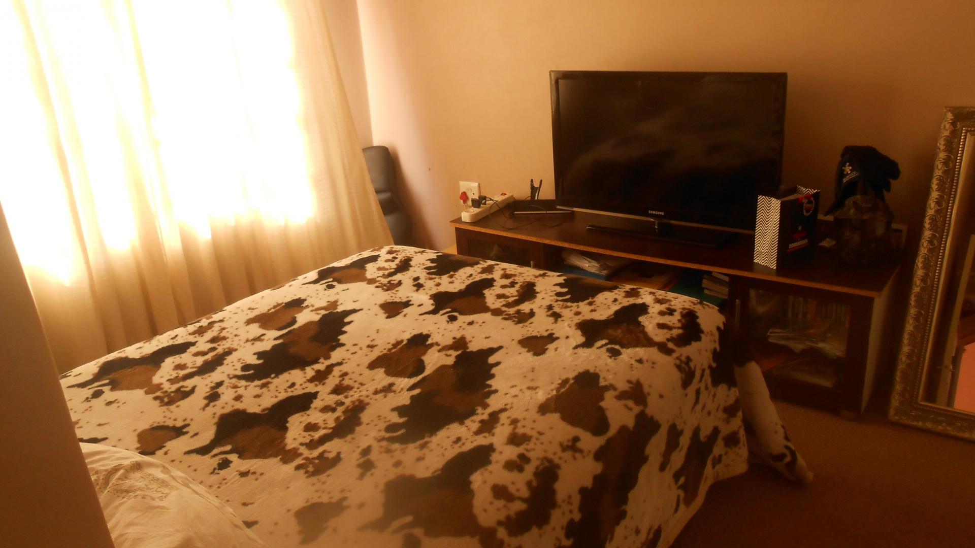 Main Bedroom - 13 square meters of property in Reyno Ridge