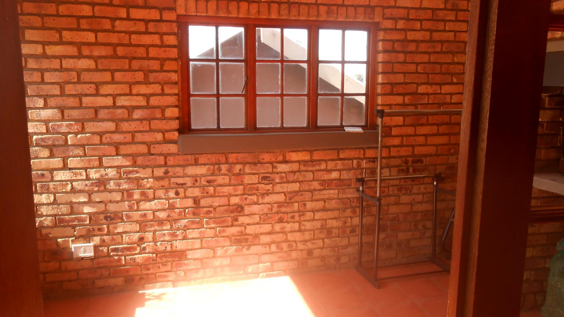 Patio - 12 square meters of property in Reyno Ridge