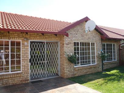 2 Bedroom Simplex for Sale For Sale in Highveld - Private Sale - MR13172