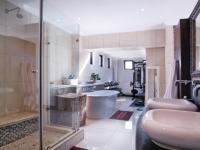 Main Bathroom - 18 square meters of property in Willow Acres Estate
