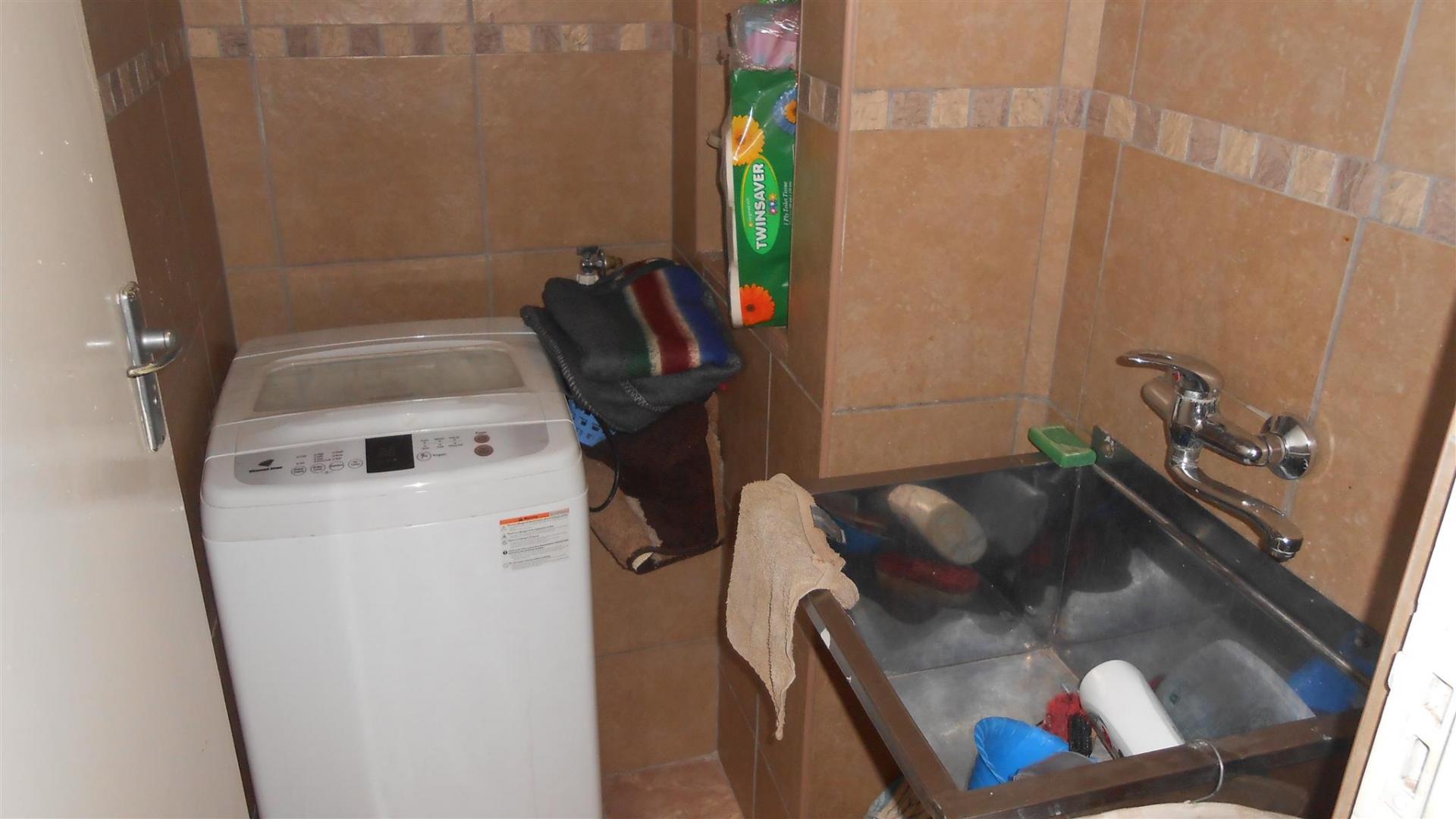 Rooms - 2 square meters of property in Benoni