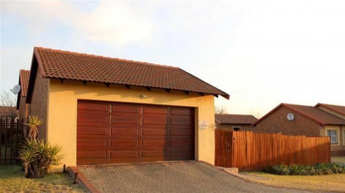 3 Bedroom House for Sale For Sale in Secunda - Home Sell - MR131789