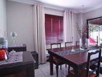Dining Room - 12 square meters of property in The Meadows Estate